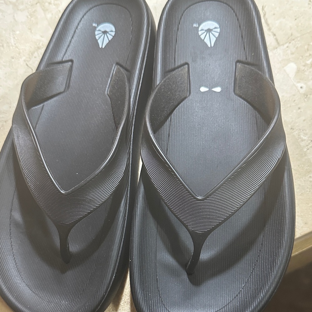 Men's BlackSovella Flip Flops Comfortable Beach Sandals